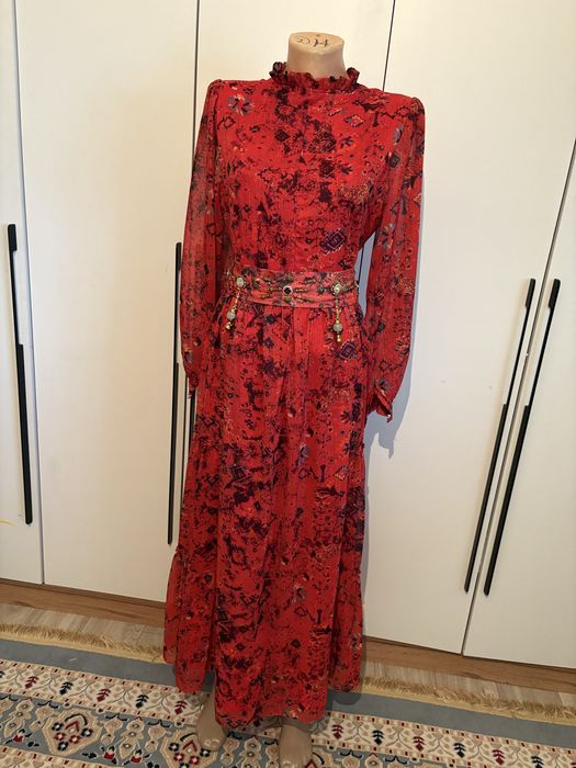 Қазақша көйлектер сатылады