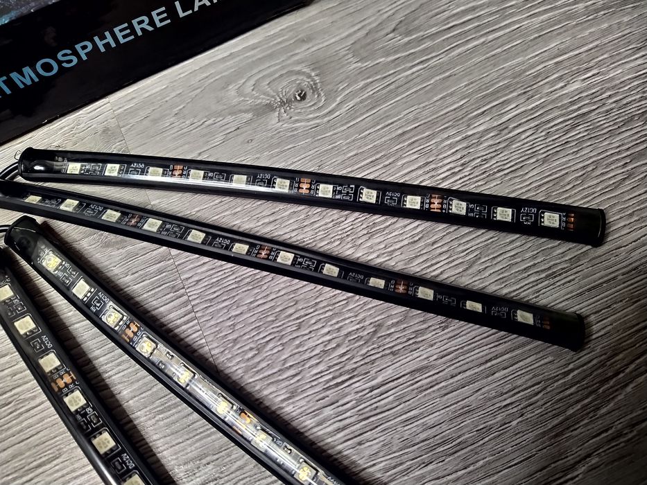 Kit interior LED 12 SMD RGB Cu Telecomanda, Controler Senzor De Sunet