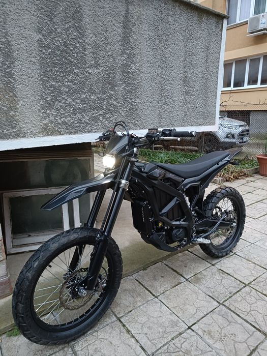 Surron Ultra Bee 2024/5 (ROAD LEGAL)