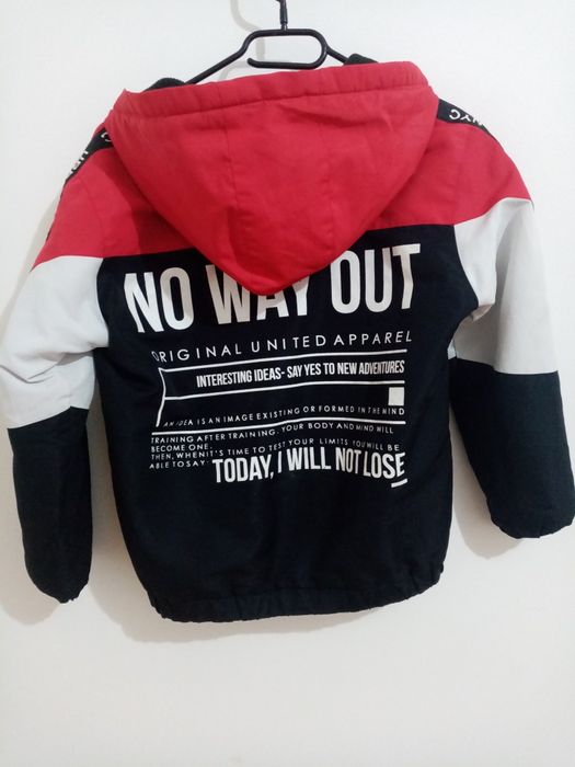 Geaca baiat marimea 140 rezerved