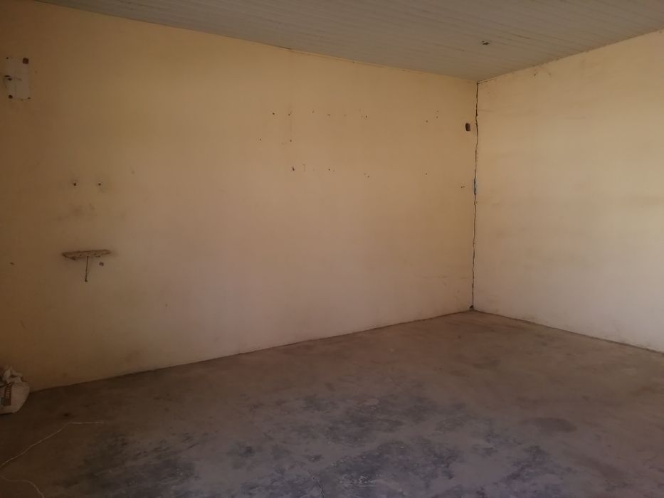 3 xonalı uy sotıladı