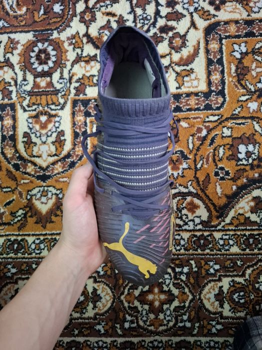 Футбольные бутсы