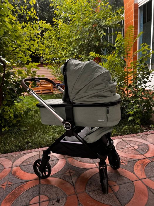 Продается коляска, шезлонг, манеж