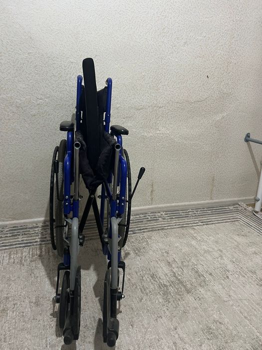 Инвалидная коляска