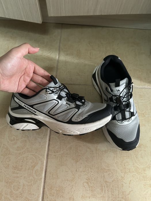 Кроссовки треккинговые 38р