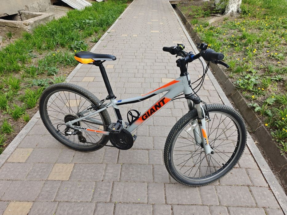 Велосипед Giant 24