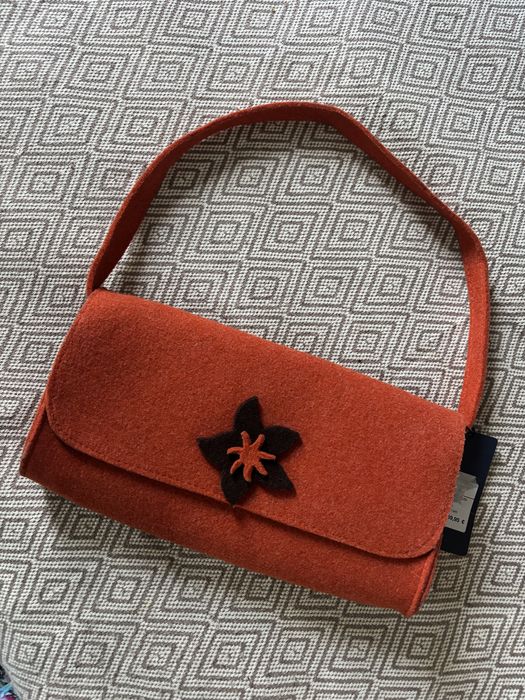 Войлочную сумку-багет продам
