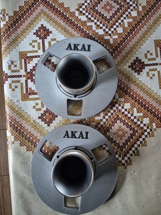 Naburi cu role de 18 (akai sony teac)
