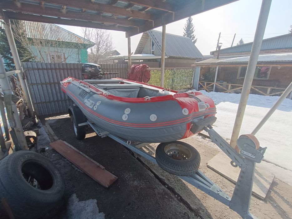 Продам лодку Роял Марин