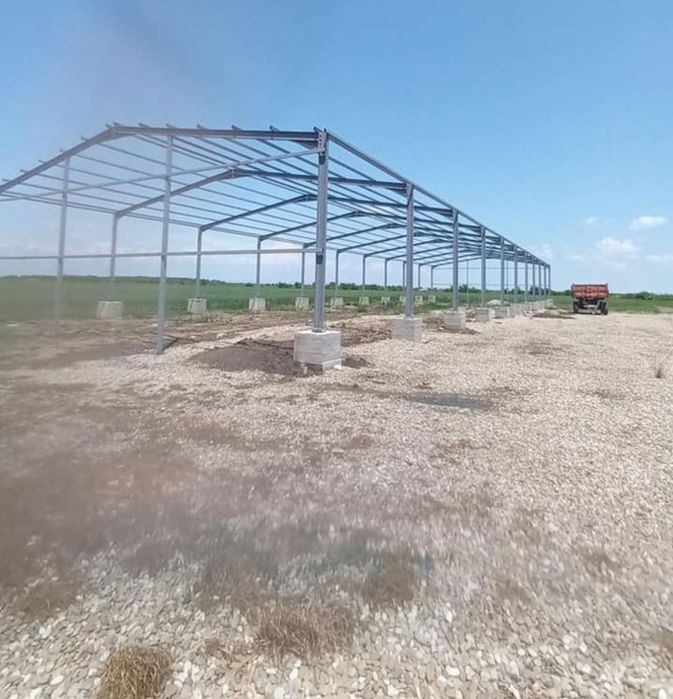 Vand hale si structuri metalice industriale agricole sau de productie