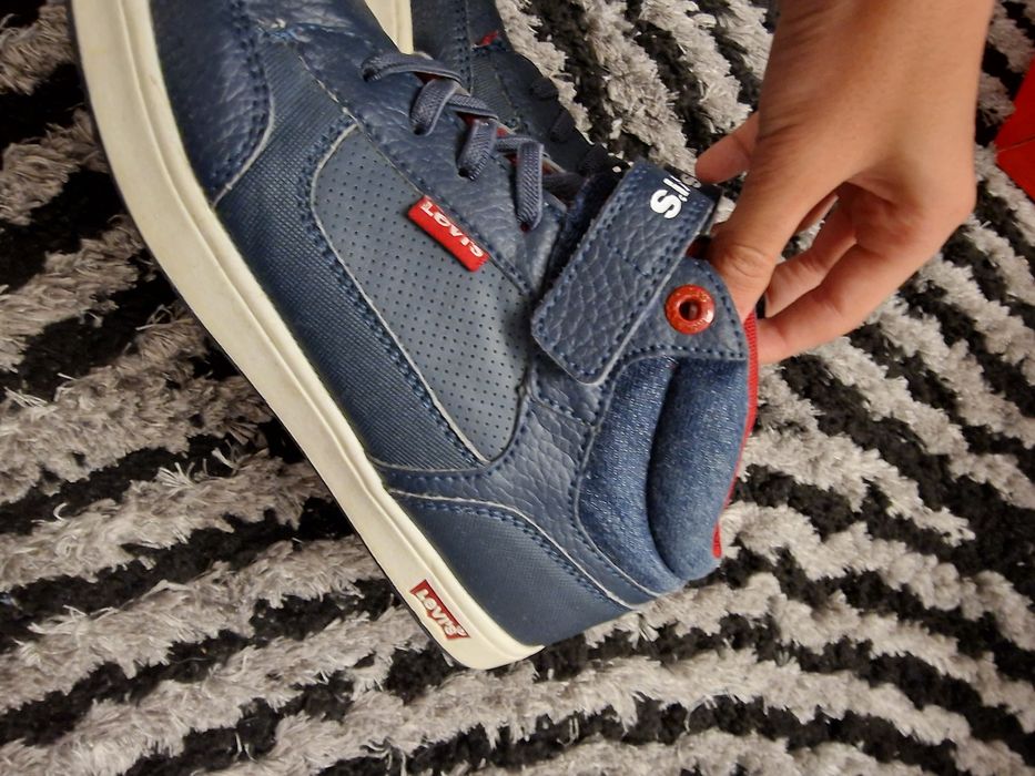 Ghete levi's marimea 35