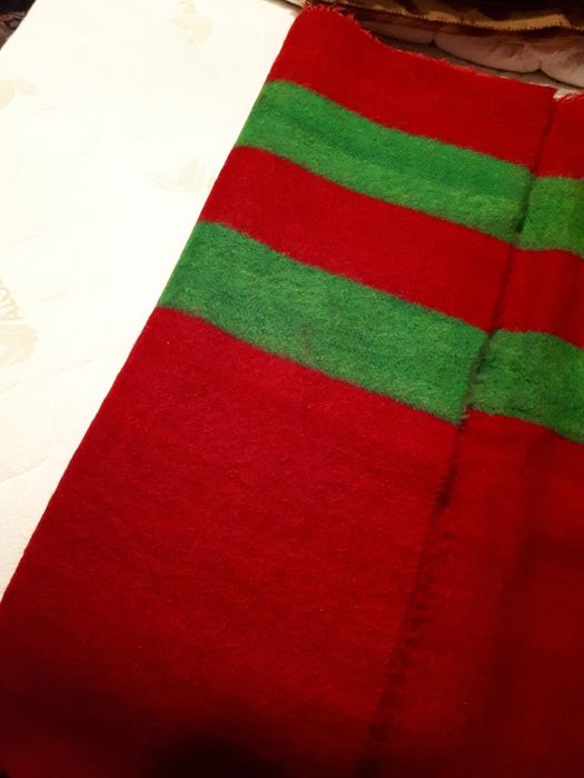 Домашно тъкани  вълнени одеала и юргани