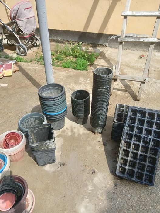 Продаются горшки