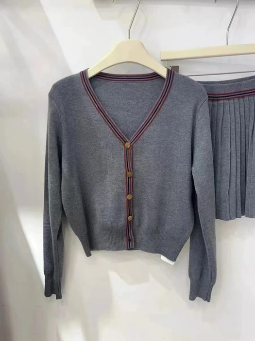 Продам кардиган с юбкой