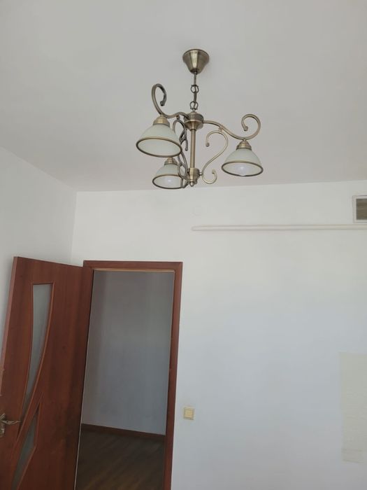 срочно проодам люстры