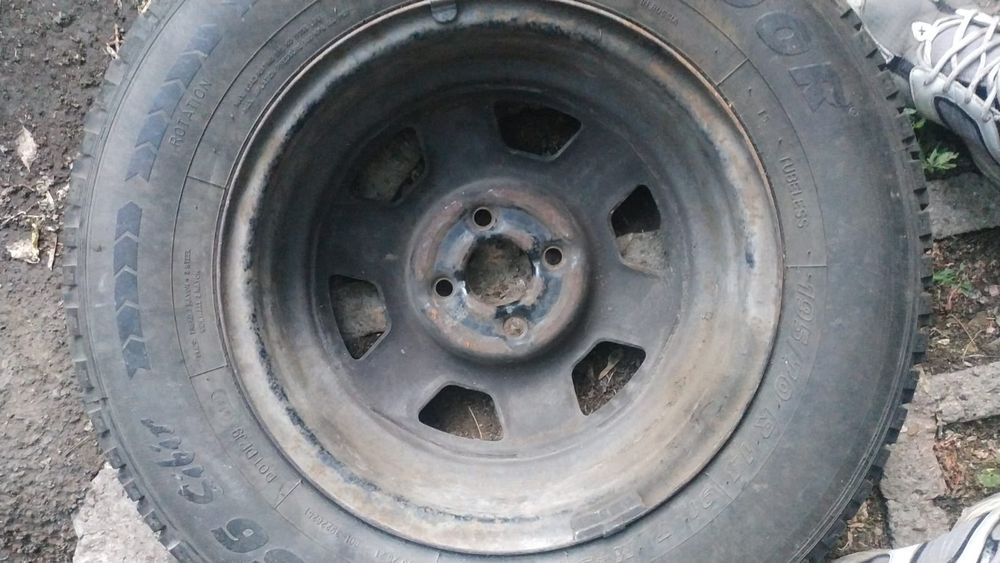 Зимняя шина с диском на 14.