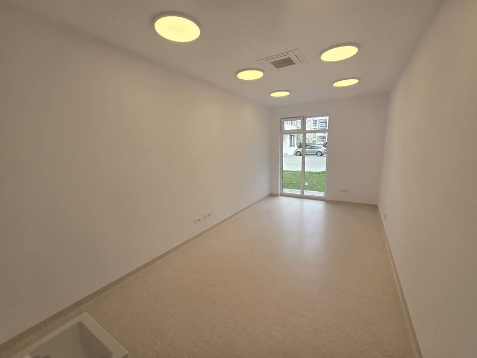 Spațiu comercial de închiriat