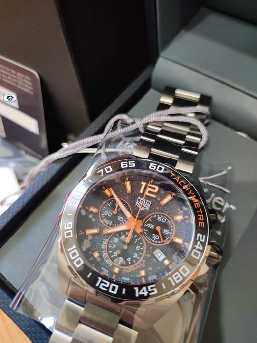 TAG HEUER FORMULA Хронограф CAZ101AH Мъжки Часовник НОВ Оригинален