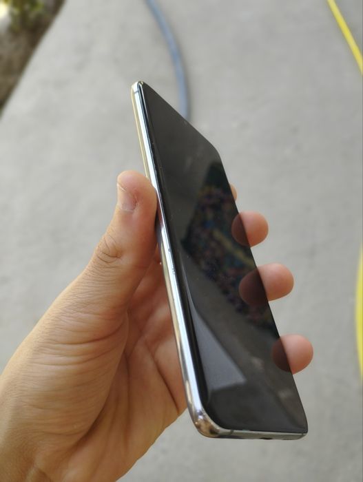 Samsung S20 5G kareskiy