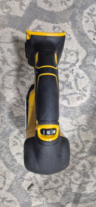 Лобзик Dewalt DCS334