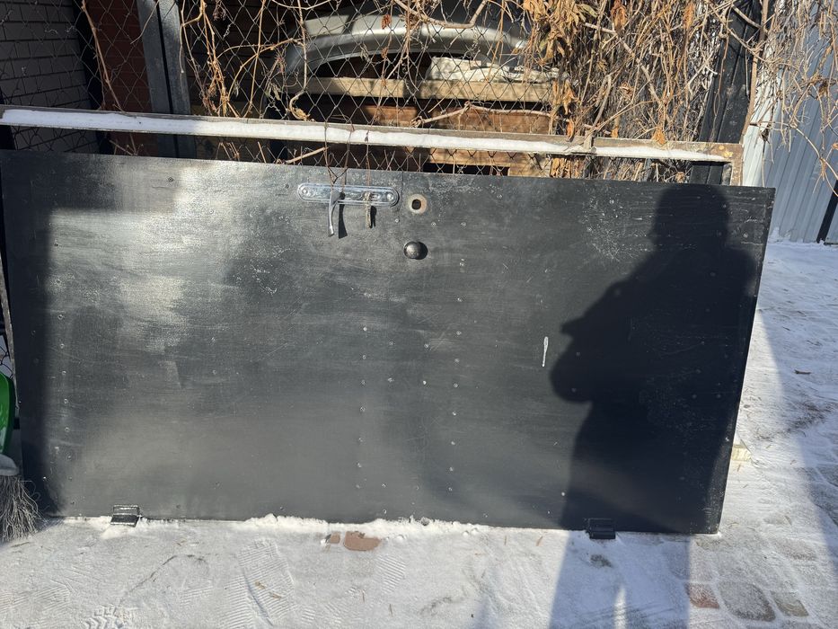 Двери железные б/у