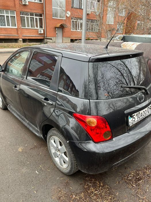 Toyota IST, 2005 г.