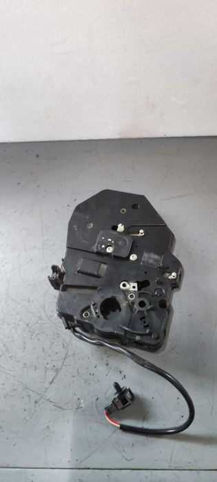 Broasca haion volkswagen vw caddy life maxi 2008 motor 2.0 BMM cutie viteze manuala 6T cod KDM cod culoare LD7U