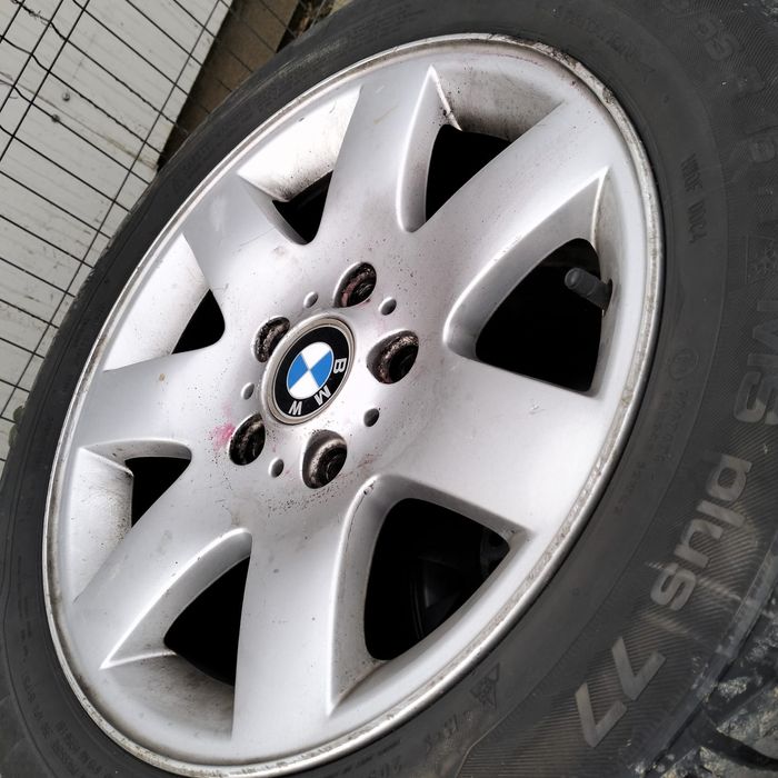 Vând jante BMW e46 cu anvelope de iarna