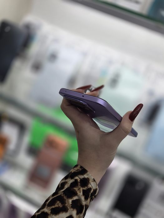 Humor GSM oferă spre vânzare / Realme 16 Pro / 512 GB / Purple / Nou Sigilat / Garanție 24 luni / Rate