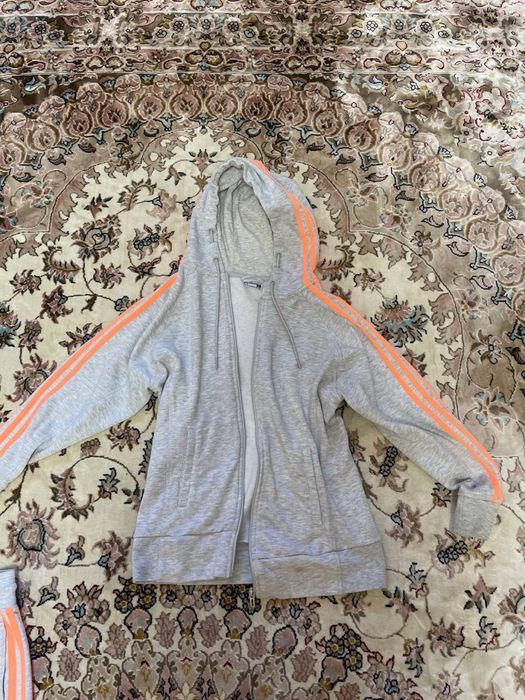 Продам спартак Adidas essentials