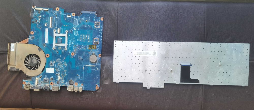Дъно и клавиатура за лаптоп Samsung