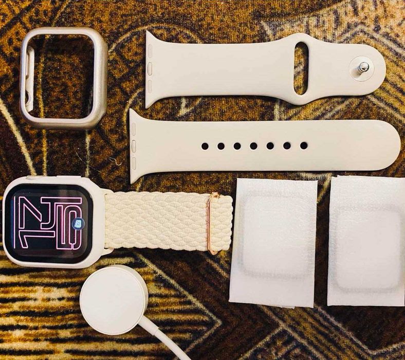 Apple Watch SE2.  В отлично състояние без следи € 120