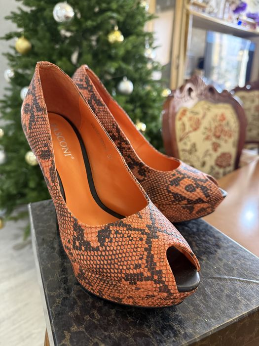 Отдам даром 37 размер