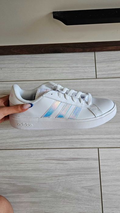 Adidas маратонки