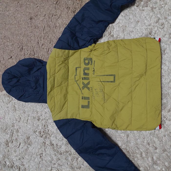 Продам куртку на мальчика