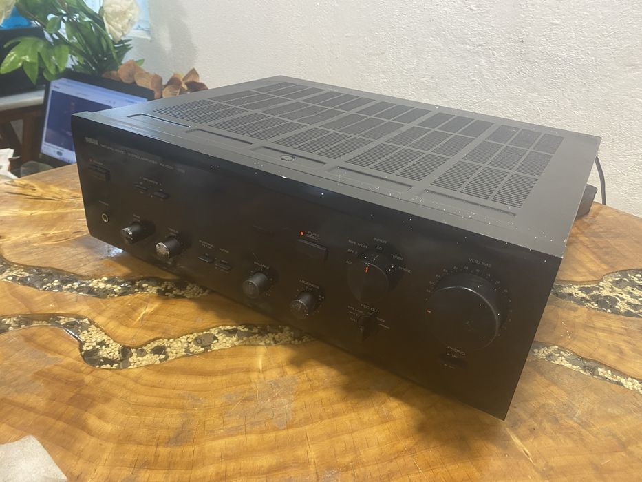 Statie / amplificator yamaha AX 550