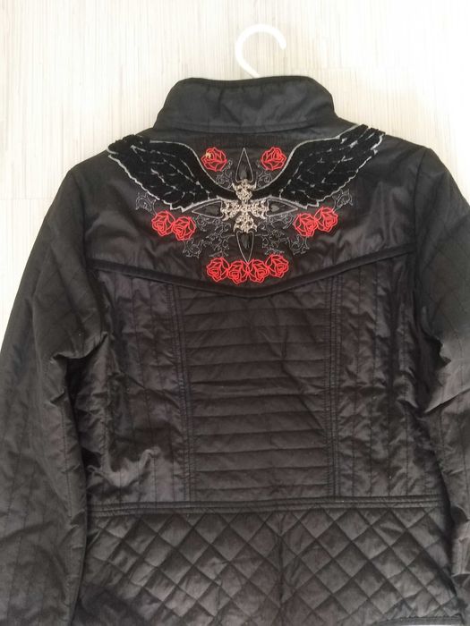 Запазено дамско яке