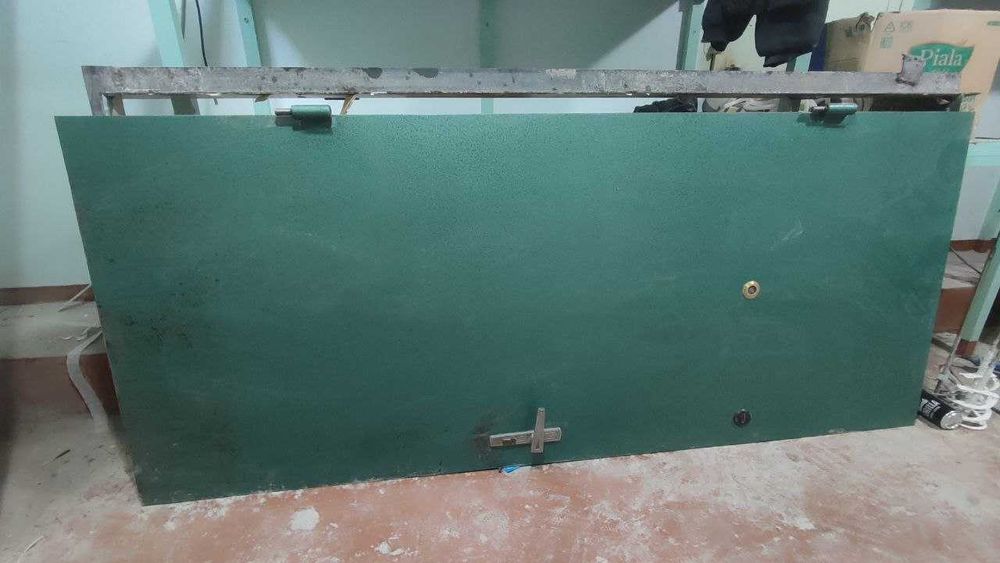 Temir eshik mustahkam