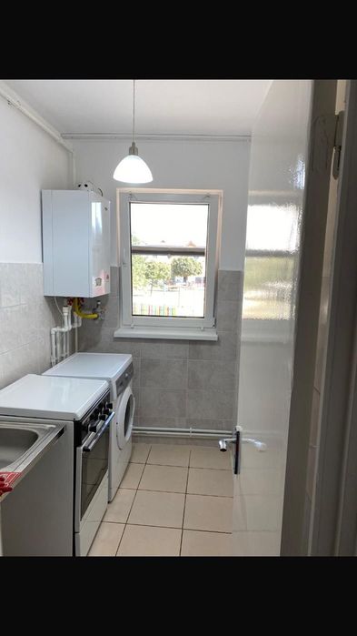 Închiriez garsoniera