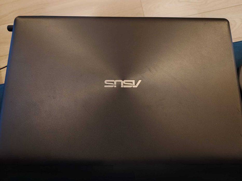 Laptop Asus X550L