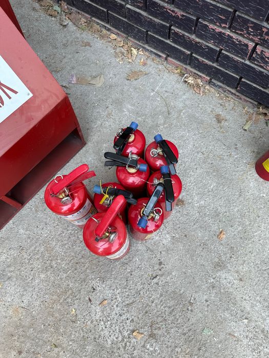 Уличный Щиты пожарные щиты все в наличии договор корпоратив биржа есть