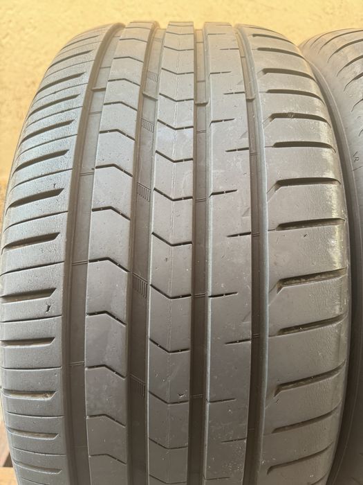 Автомобилни гуми 245 45 17 Vredestein