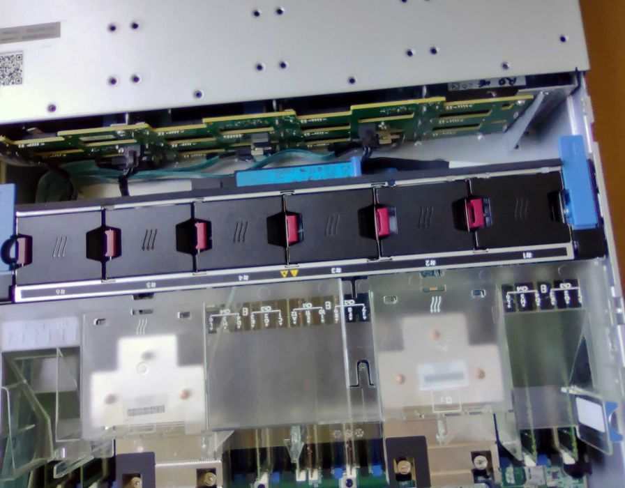 Сървър HPE DL380 Gen9 12 LFF Xeon Е5-2660v4 14C 2.2-2.9GH 32GB P440ar