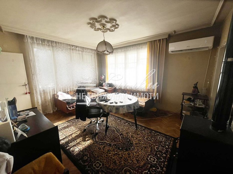 Продава се Многостаен апартамент в Шумен, Куршум чешма - 150 кв.м за 614 €/кв.м - Снимка #2