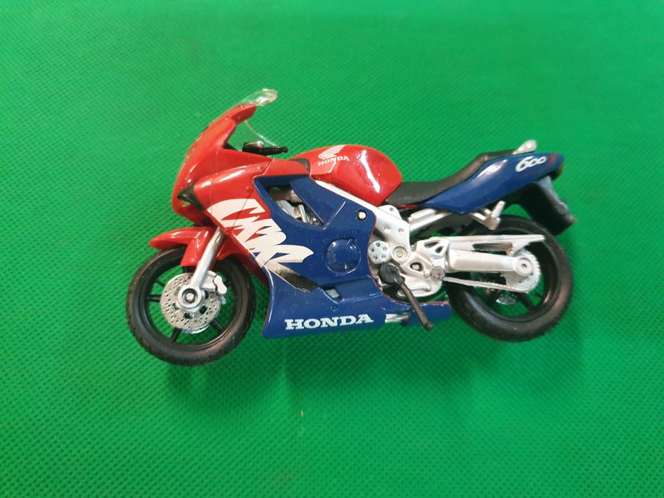 LOT Motociclete diverse scara 1/24