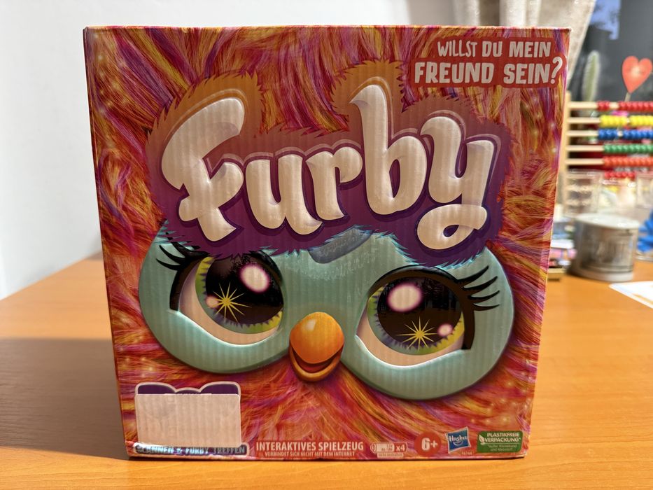 Furby coral, germana, NOU!!!