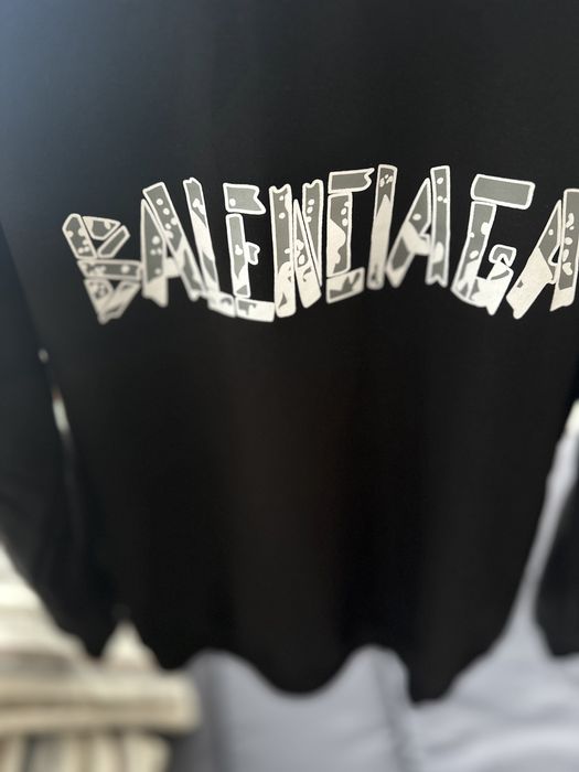 ,,Balenciaga” (блуза)