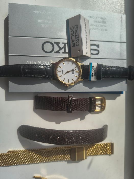 Seiko Solar Quartz Ladies V115