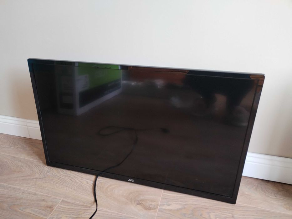 JVC -32инча за ремонт или за части