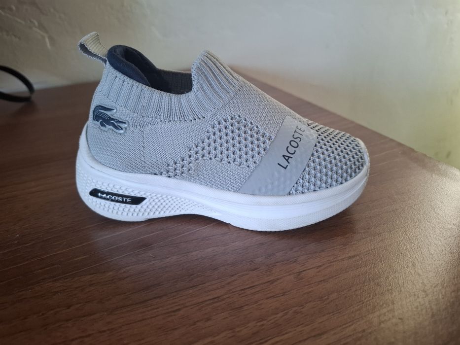 Продам красовки новые